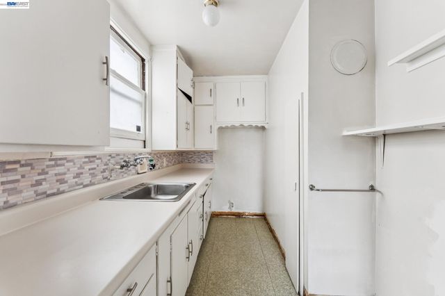 2643 Stuart St, Berkeley, CA 94705