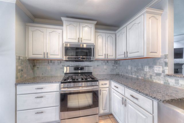 9702 N 99th East Avenue, Owasso, OK 74055