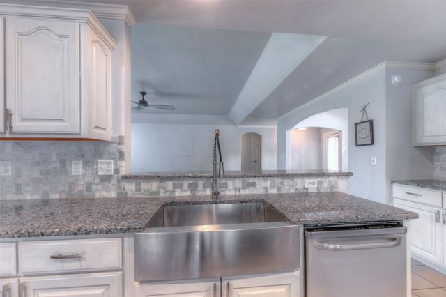 9702 N 99th East Avenue, Owasso, OK 74055