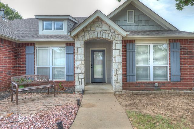9702 N 99th East Avenue, Owasso, OK 74055