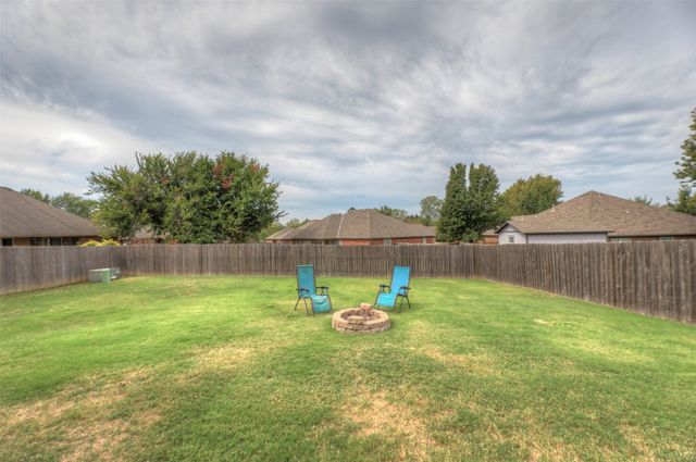 9702 N 99th East Avenue, Owasso, OK 74055