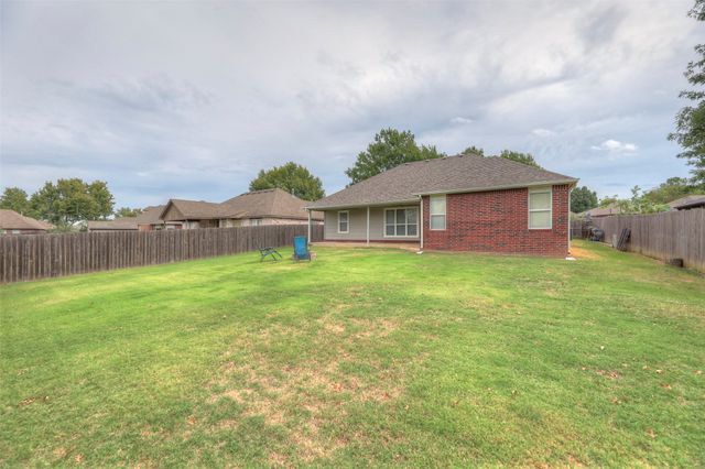 9702 N 99th East Avenue, Owasso, OK 74055