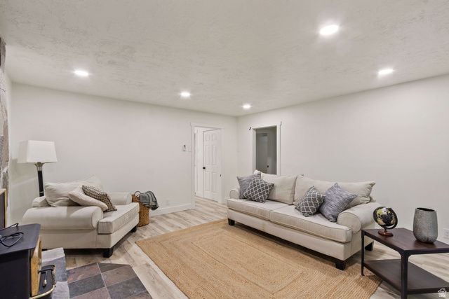 208 OGDEN CYN, Ogden, UT 84401