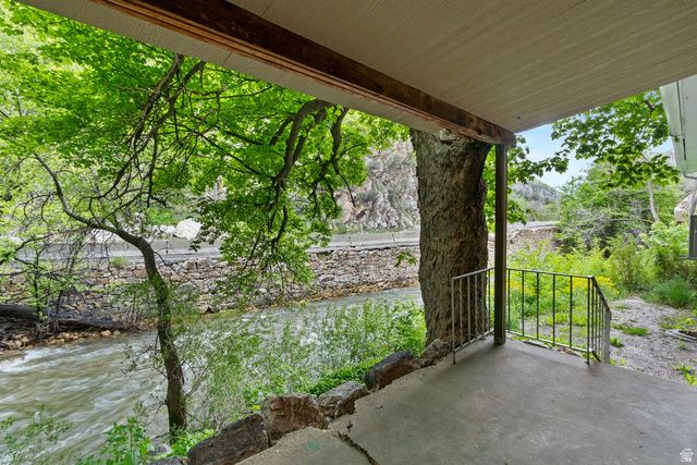 208 OGDEN CYN, Ogden, UT 84401