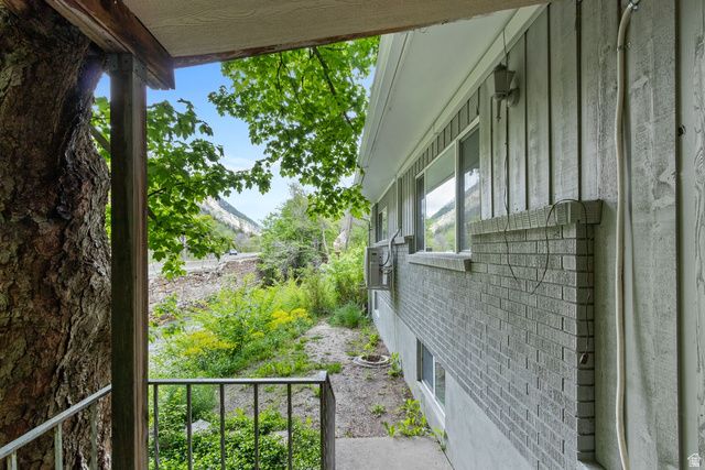 208 OGDEN CYN, Ogden, UT 84401