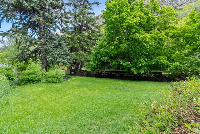 208 OGDEN CYN, Ogden, UT 84401