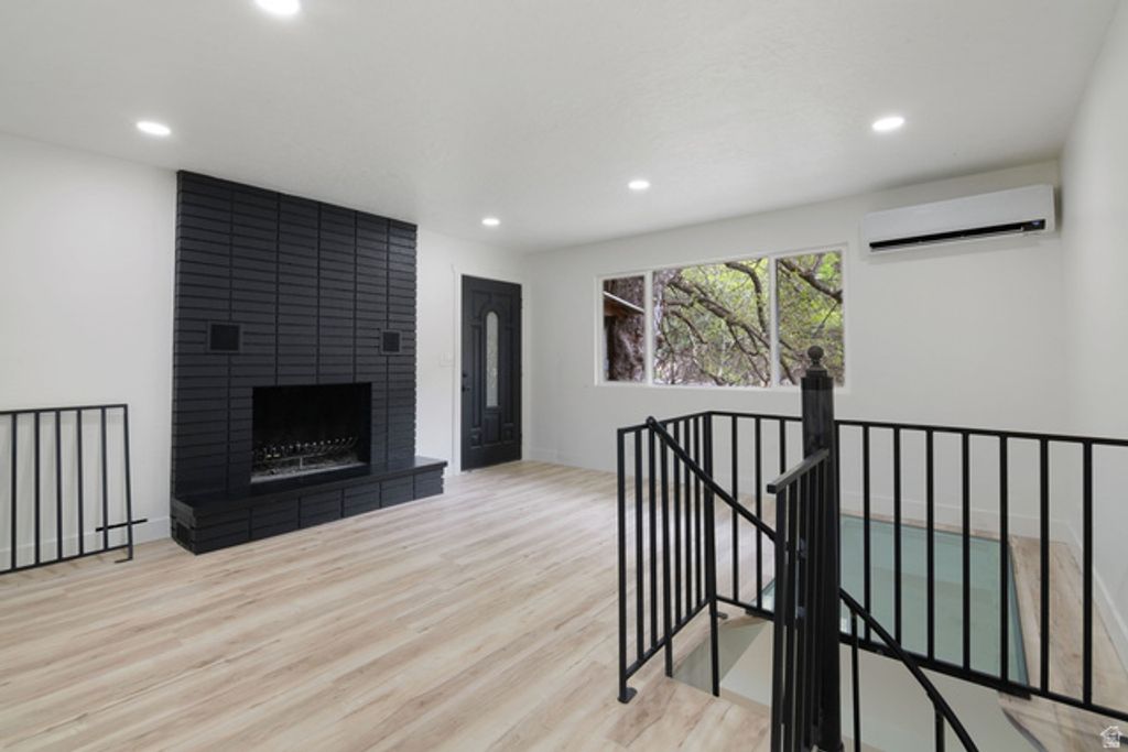 208 OGDEN CYN, Ogden, UT 84401
