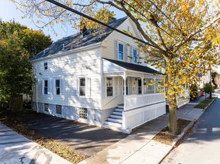 48 Grape St, New Bedford, MA 02740