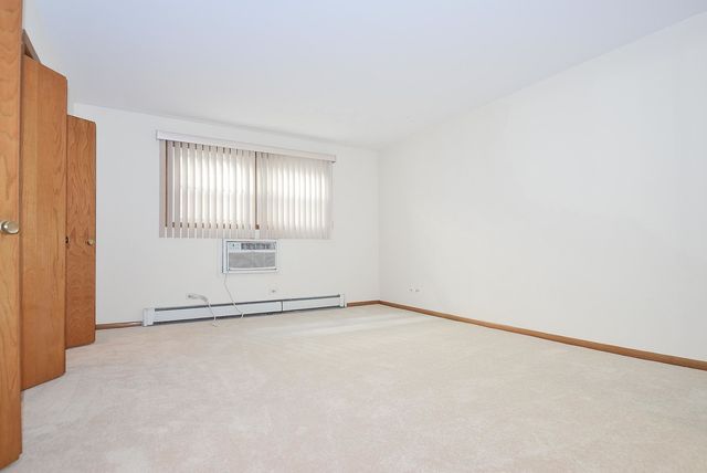 7117 W Belmont Avenue 1C, Chicago, IL 60634