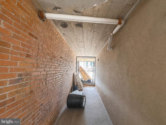 16 S 4TH ST, Reading, PA 19602