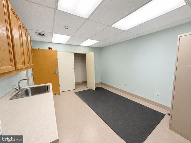 16 S 4TH ST, Reading, PA 19602