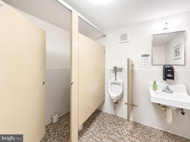 16 S 4TH ST, Reading, PA 19602