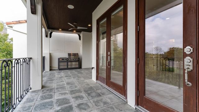 1700 Sunset Boulevard E, Houston, TX 77005