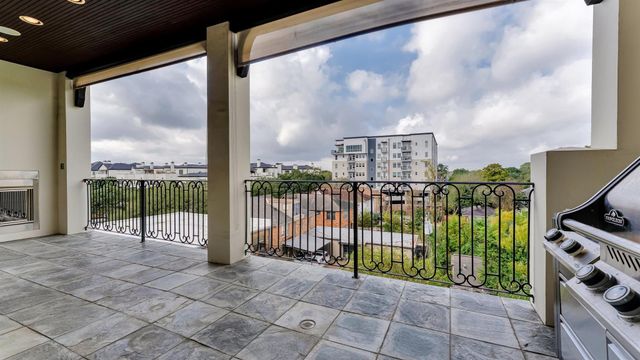 1700 Sunset Boulevard E, Houston, TX 77005