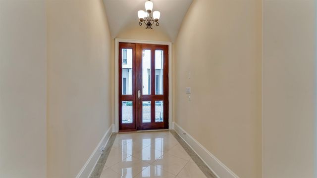 1700 Sunset Boulevard E, Houston, TX 77005