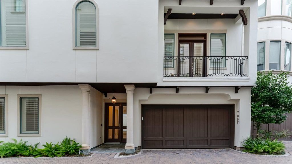 1700 Sunset Boulevard E, Houston, TX 77005