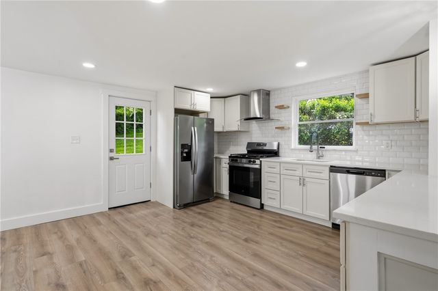 505 Meadow Ave, Penn Hills, PA 15235