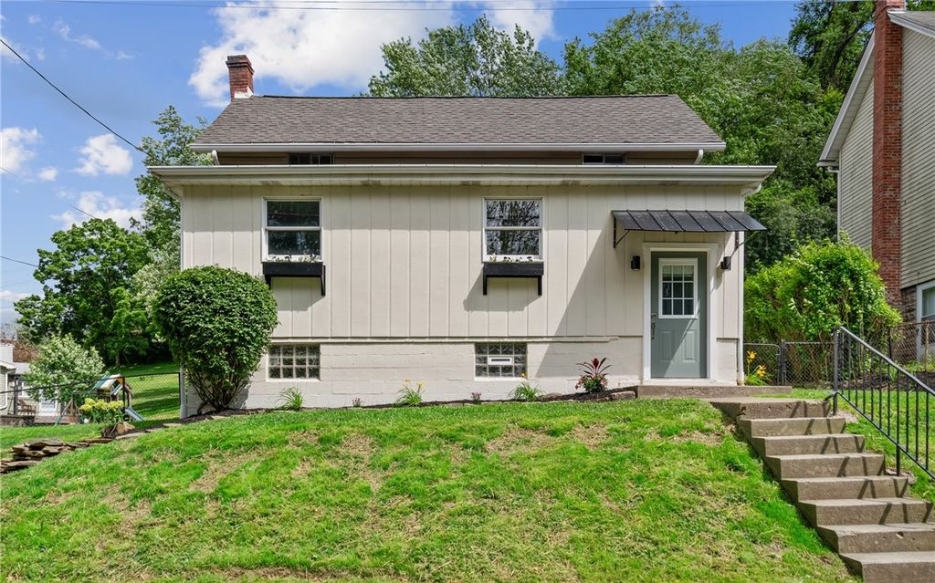 505 Meadow Ave, Penn Hills, PA 15235