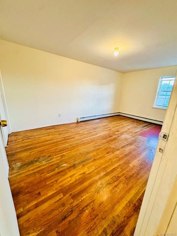 106-12 156th Street 3rd Fl, Jamaica, NY 11433