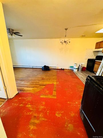 106-12 156th Street 3rd Fl, Jamaica, NY 11433