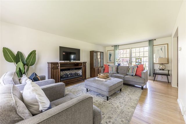12 Van Buren Road, Pittsford, NY 14534