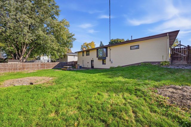 3125 Boone Avenue N, New Hope, MN 55427