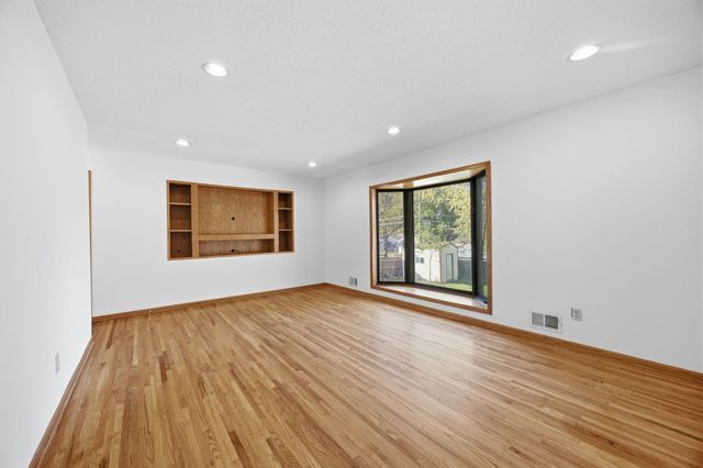 3125 Boone Avenue N, New Hope, MN 55427