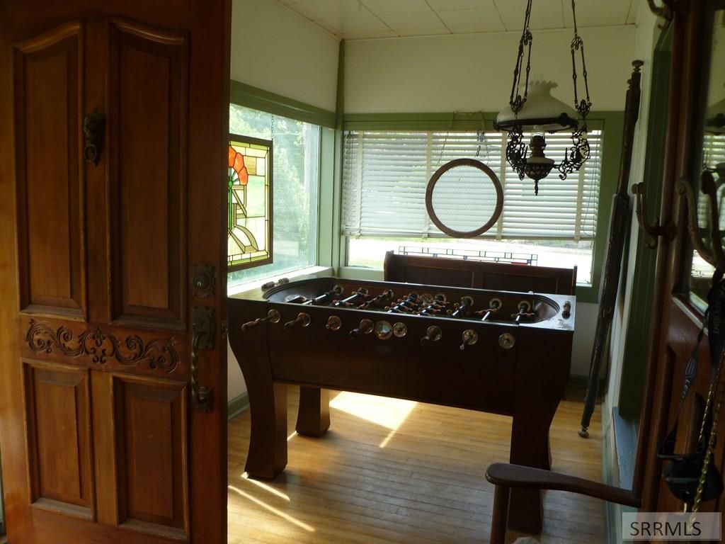 Image 13 of property listing at 748 Falls Avenue, American Falls, ID 83211