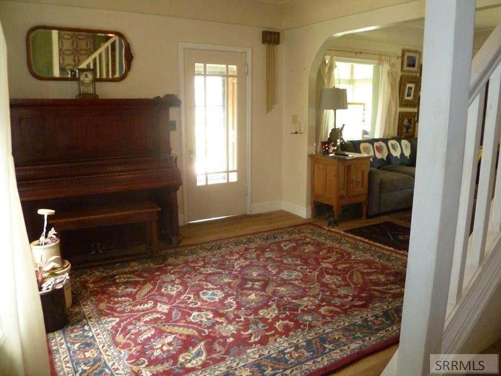 Image 15 of property listing at 748 Falls Avenue, American Falls, ID 83211