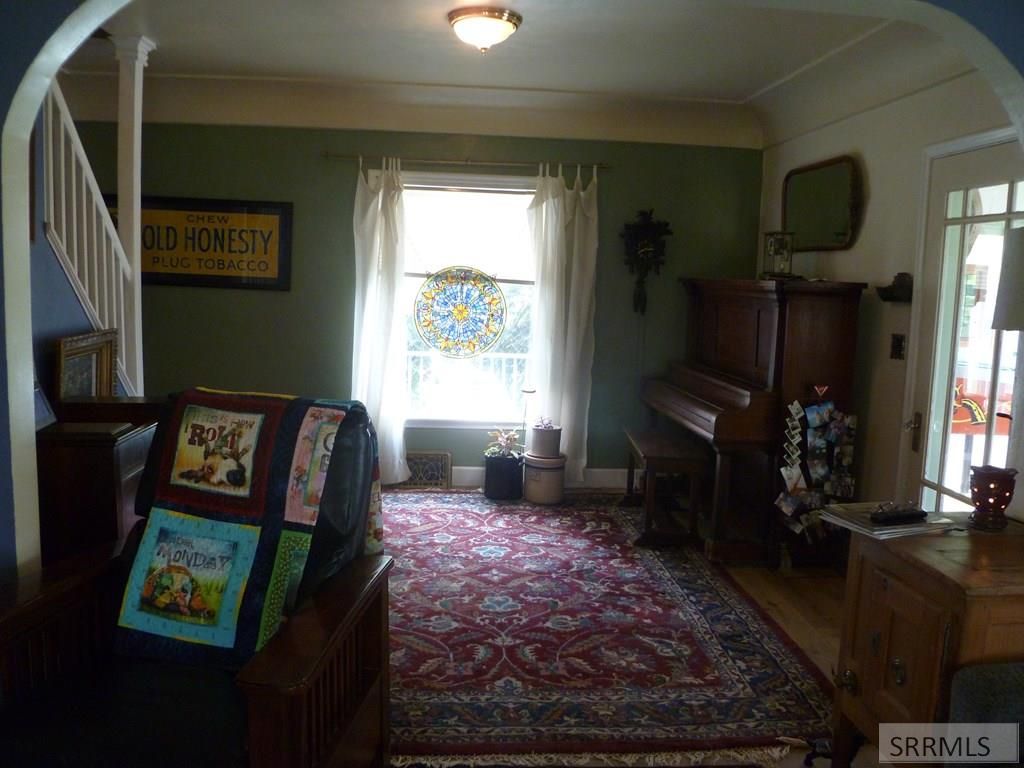 Image 16 of property listing at 748 Falls Avenue, American Falls, ID 83211