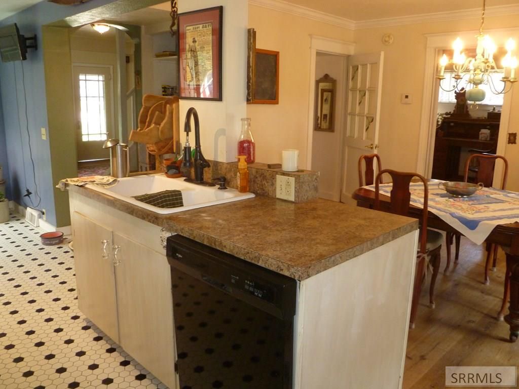 Image 21 of property listing at 748 Falls Avenue, American Falls, ID 83211