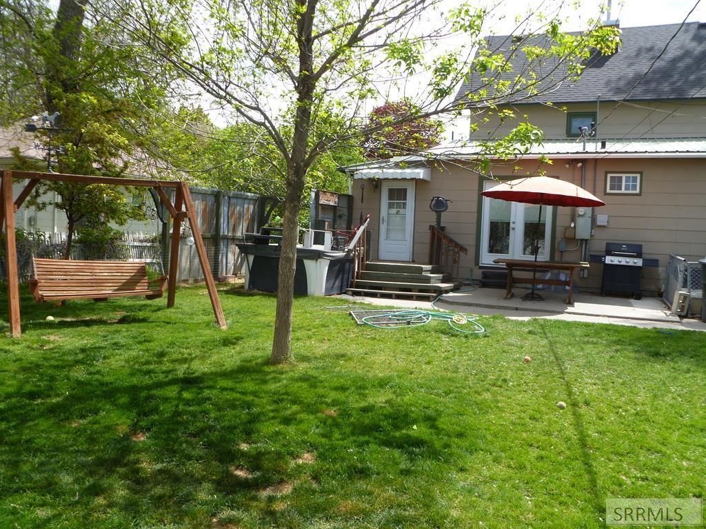 Image 8 of property listing at 748 Falls Avenue, American Falls, ID 83211