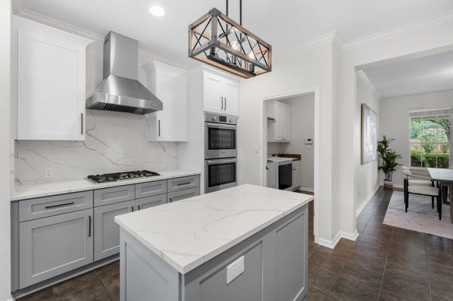 2508 Lipizzan DR, Austin, TX 78732