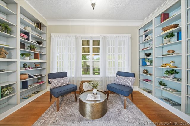 1712 S Owasso Avenue, Tulsa, OK 74120