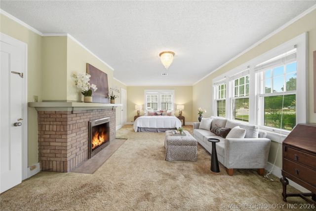 1712 S Owasso Avenue, Tulsa, OK 74120