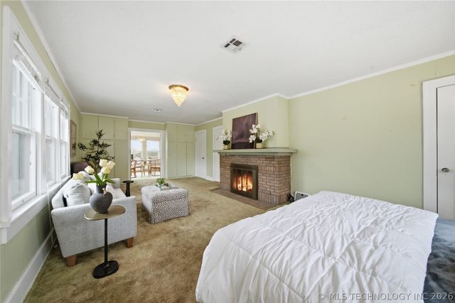 1712 S Owasso Avenue, Tulsa, OK 74120