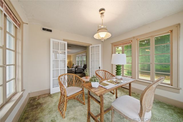 1712 S Owasso Avenue, Tulsa, OK 74120