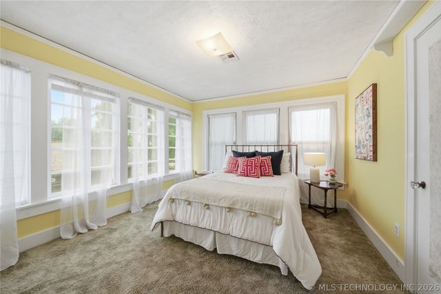 1712 S Owasso Avenue, Tulsa, OK 74120
