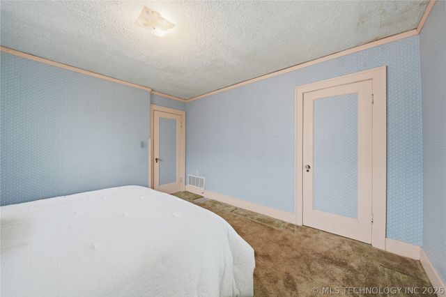 1712 S Owasso Avenue, Tulsa, OK 74120