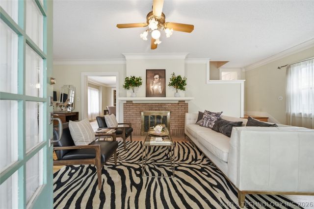 1712 S Owasso Avenue, Tulsa, OK 74120
