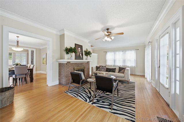1712 S Owasso Avenue, Tulsa, OK 74120