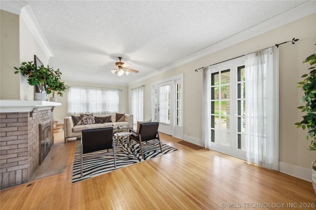 1712 S Owasso Avenue, Tulsa, OK 74120