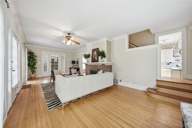1712 S Owasso Avenue, Tulsa, OK 74120