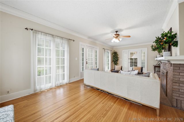 1712 S Owasso Avenue, Tulsa, OK 74120