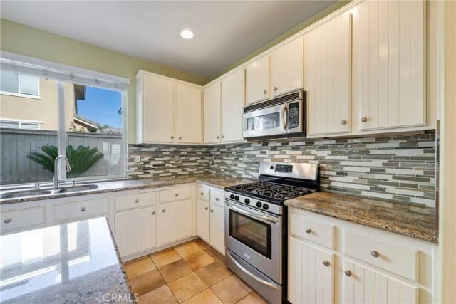 11 Springwater Dr, Buena Park, CA 90621