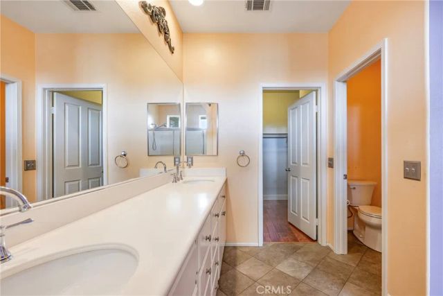 11 Springwater Dr, Buena Park, CA 90621