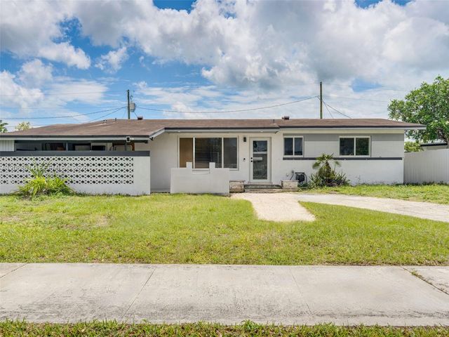 19931 Gulfstream Road, Cutler Bay, FL 33157