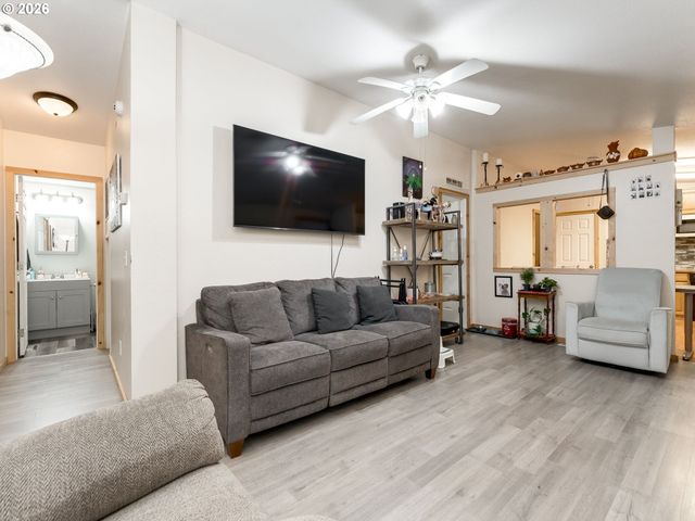 15619 Ne CAPLES Rd, Brush Prairie, WA 98606