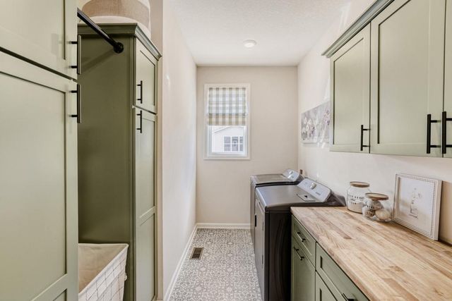 8088 Haywood Drive, Lino Lakes, MN 55014