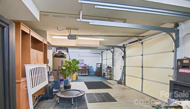 314 Sweetwater Hills Drive, Hendersonville, NC 28791